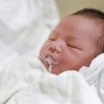 Sặc sữa ở trẻ nhỏ – Mối nguy cơ đe dọa tính mạng ngay trong vòng tay cha mẹ