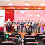 Quảng Ninh trao quyết định bổ nhiệm lãnh đạo các bệnh viện đa khoa khu vực và Trạm Y tế theo mô hình y tế hai cấp
