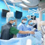 Cấp cứu thành công sản phụ dân tộc Dao băng huyết nặng sau sinh bằng kỹ thuật nút mạch hiện đại tại Bệnh viện Sản Nhi Quảng Ninh