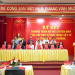 LỄ KÝ KẾT CHƯƠNG TRÌNH HỖ TRỢ CHUYÊN MÔN GIỮA CÁC ĐƠN VỊ TRỰC THUỘC SỞ Y TẾ VÀ TRẠM Y TẾ XÃ, PHƯỜNG