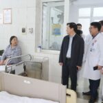 Sở Y tế Quảng Ninh làm việc với Bệnh viện Đa khoa tỉnh về công tác chăm sóc sức khỏe cán bộ và định hướng phát triển Trung tâm Mắt chuyên sâu