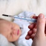 Sốt ở trẻ nhỏ: Cha mẹ cần xử trí đúng cách để phòng biến chứng