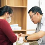 Sốt ở trẻ nhỏ: Cha mẹ cần xử trí đúng cách để phòng biến chứng