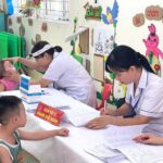 TRẠM Y TẾ PHƯỜNG QUANG HANH TRIỂN KHAI NGÀY ĐẦU KHÁM SỨC KHỎE MIỄN PHÍ CHO TRẺ DƯỚI 6 TUỔI