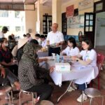 CDC Quảng Ninh điều trị bệnh sán lá gan nhỏ lồng ghép khám sức khỏe toàn dân tại phường Liên hòa