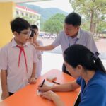 Chủ động bảo vệ đôi mắt cho học sinh